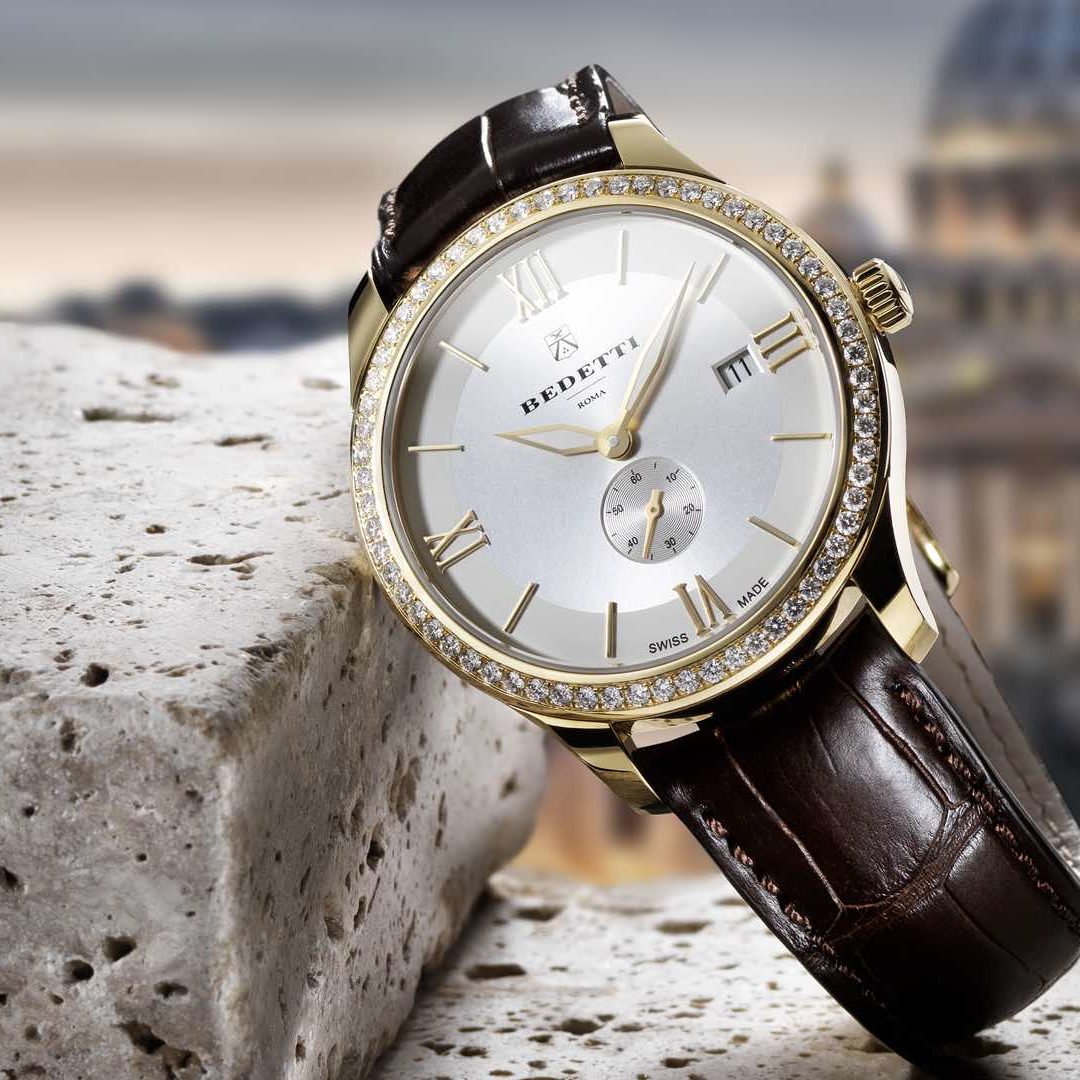 Total gold and diamonds white dial